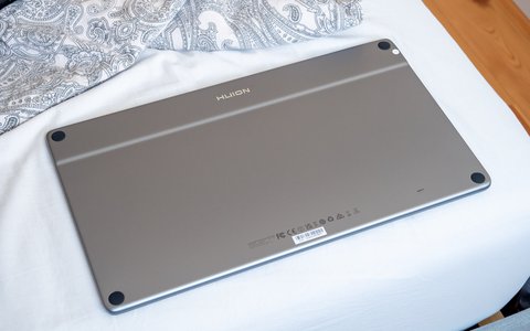 huion kamvas pro 16 2 5k trasera