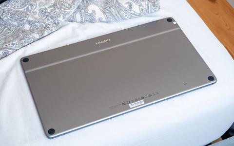 huion kamvas pro 16 2 5k trasera