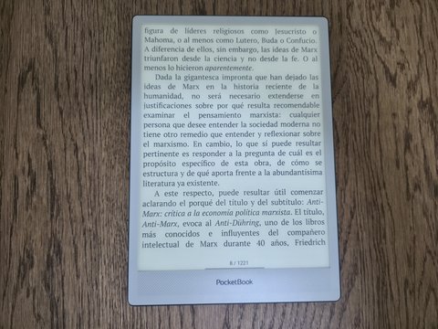 Pantalla Pocketbook Inkpad One leyendo