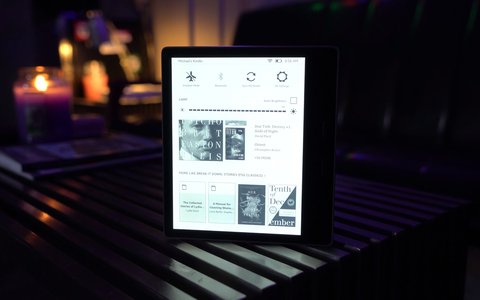 kindle oasis mejor iluminacion pantalla ereader