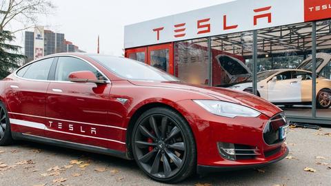 los costes de producción de tesla bajan