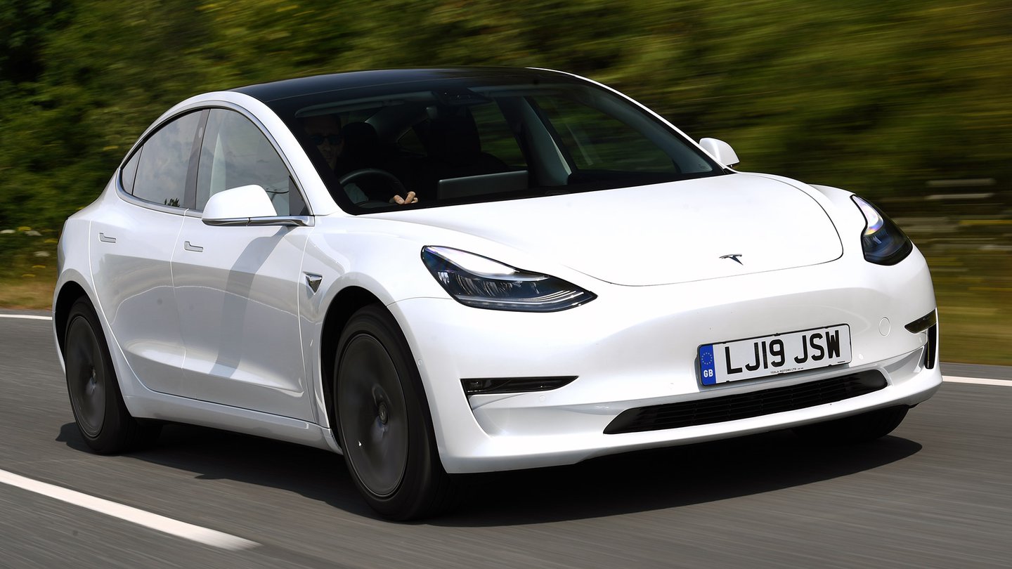 investigadores hackean tesla vulnerabilidad hardware amd no parcheable