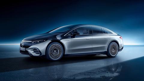 mercedes quiere que los compradores de v e se acostumbren a las funciones de pago