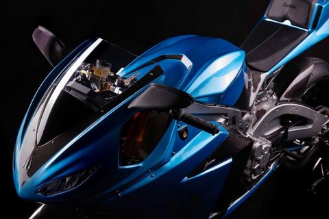 moto deportiva lightning strike presentada