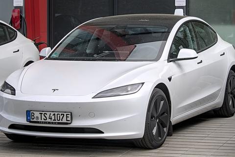 tesla fsd accidente mortal conductor acusado