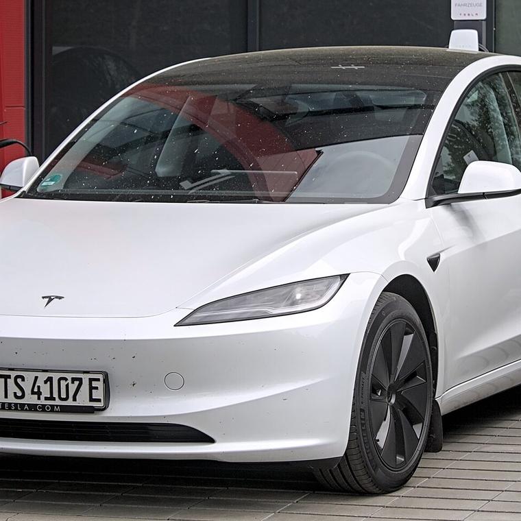 tesla fsd accidente mortal conductor acusado