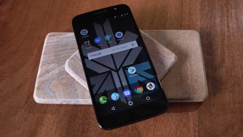 motorola moto g5s plus pantalla