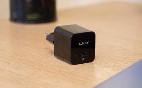 aukey pa y18 detalles