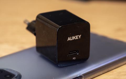 aukey pa y18 especificaciones