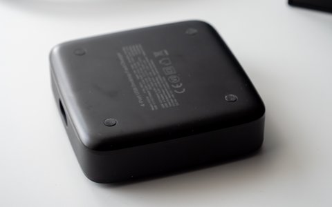 ugreen 100w usb c desktop charger parte inferior