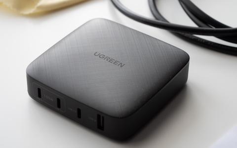 ugreen 100w usb c desktop charger parte superior