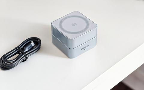 ugreen 25w magnetic iphone charger apple watch compacto