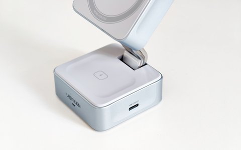 ugreen 25w magnetic iphone charger apple watch detalle lateral