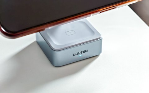 ugreen 25w magnetic iphone charger apple watch led