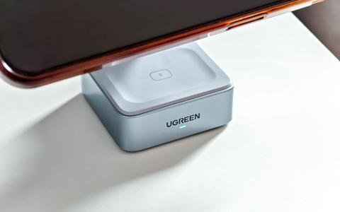 ugreen 25w magnetic iphone charger apple watch led