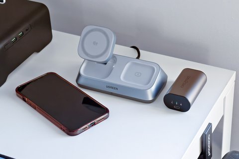 ugreen 3 in 1 magnetic charger 25w