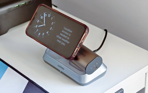 ugreen 3 in 1 magnetic charger 25w movil horizontal standby