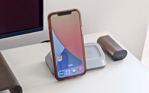 ugreen 3 in 1 magnetic charger 25w telefono vertical