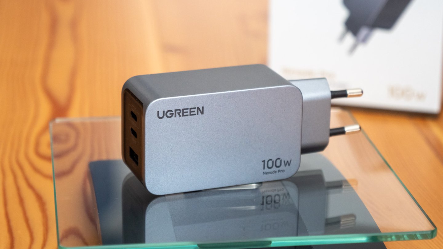 ugreen nexode pro 100w gan fast charger