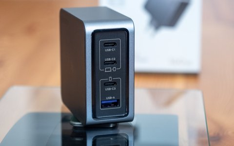 ugreen nexode pro 160w gan fast charger puertos