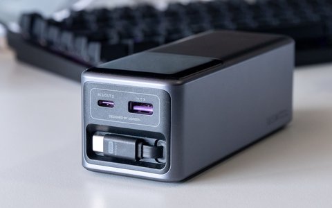powerbank nexode cable retractil detalle conectores