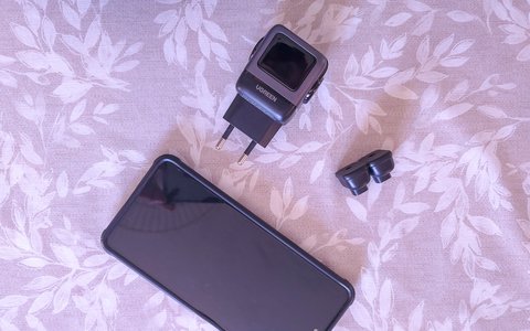 ugreen nexode rg 65w charger patas protector