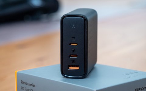 voltme revo 140w gan charger dimensiones