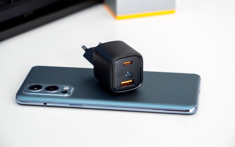 voltme revo 30w gan charger featured
