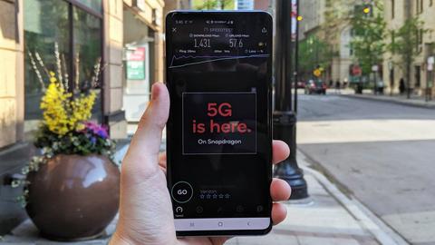 el galaxy s10 5 g alcanza los 1,4 gbps de bajada en la red 5 g de verizon