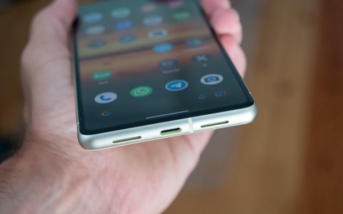 google pixel 7 inferior