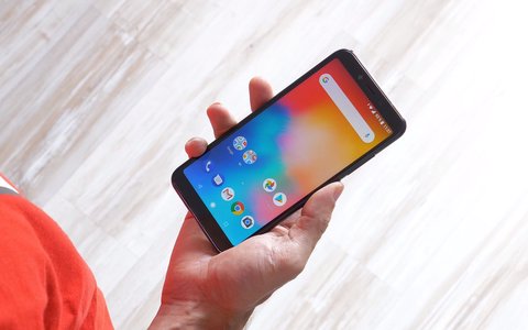 xiaomi mi a2 tamano mano