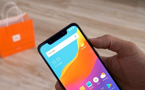 xiaomi pocophone f1 notch