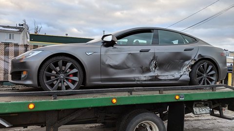 tesla revela informes accidentes q4 2018