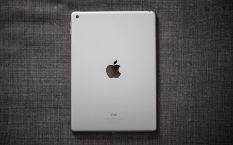 apple ipad 2018 6 generacion parte trasera