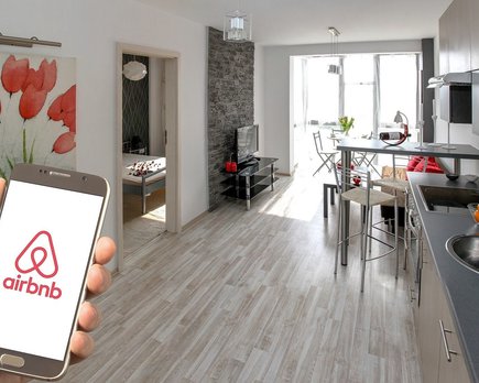 airbnb anti fiestas