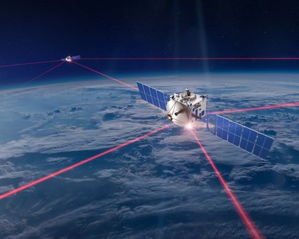 china podría lanzar 13.000 satélites para contrarrestar a starlink