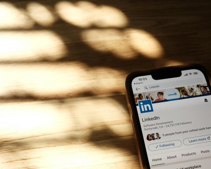 ¿ cómo hacer scraping en linked in?