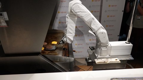 en u s a cada vez más restaurantes están recurriendo a robots ante la falta de mano de obra