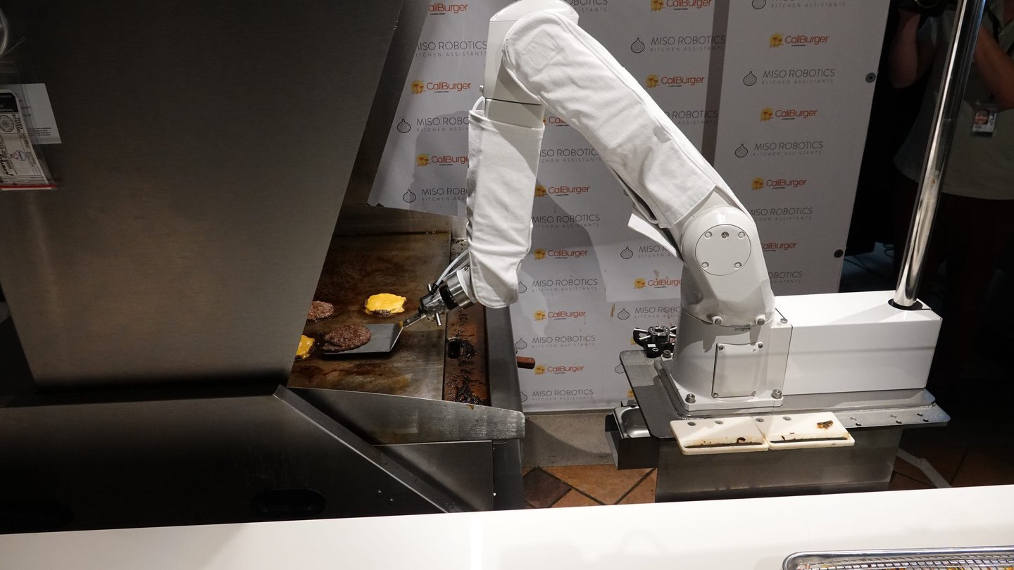 en usa restaurantes recurriendo robots escasez mano de obra