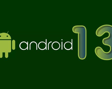 android 13 estatua forma peculiar