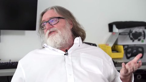 gabe newell habla de los componentes de su p c