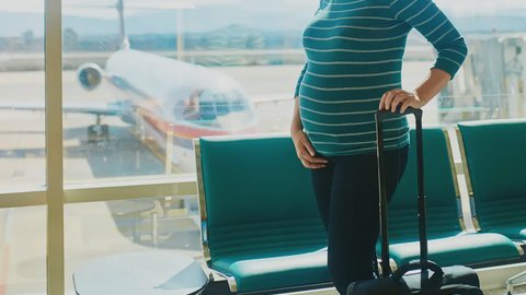 una mujer intenta entrar en china con más de 200 c p u intel ocultos