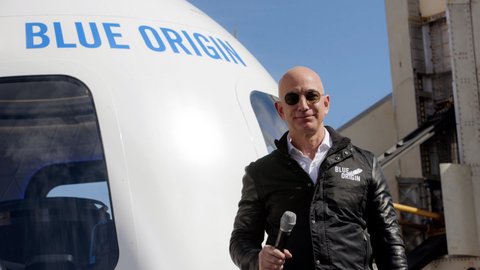 las peticiones que exigen que jeff bezos no vuelva a la tierra superan las 100.000 firmas