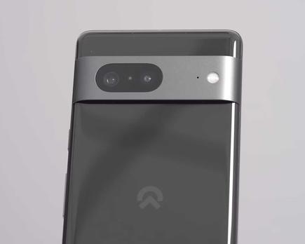 los pixel 7 y 7 pro aparecen en vídeo y muestran el tamaño de la batería