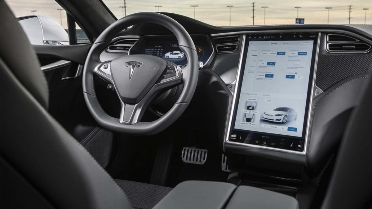 tesla implante chip