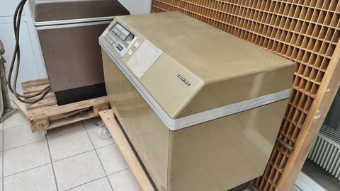 un redditor descubre un rarísimo ordenador de 1956 en el sótano de sus abuelos