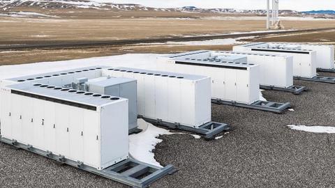el mayor sistema de almacenamiento de baterías de europa se pone en marcha cuatro meses antes de lo previsto
