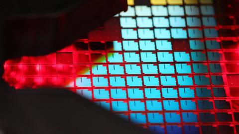 tsmc produccion neones