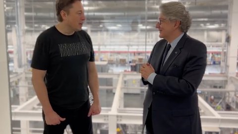 breton elon musk twitter