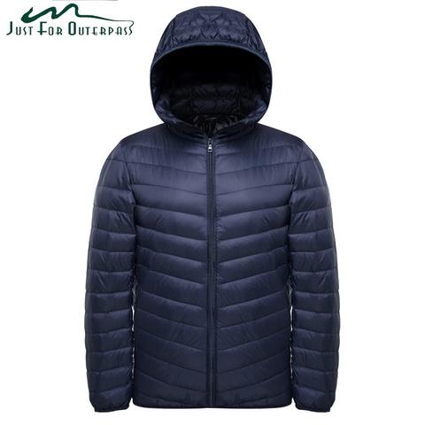 plumas estilo uniqlo hombre opcion 1